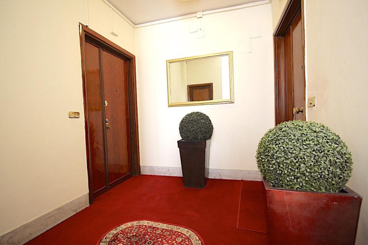 Appartamento Corso Francia 1Br Roma Esterno foto
